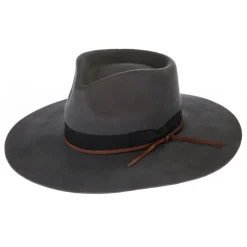 Byron Bay>Peter Grimm Hot